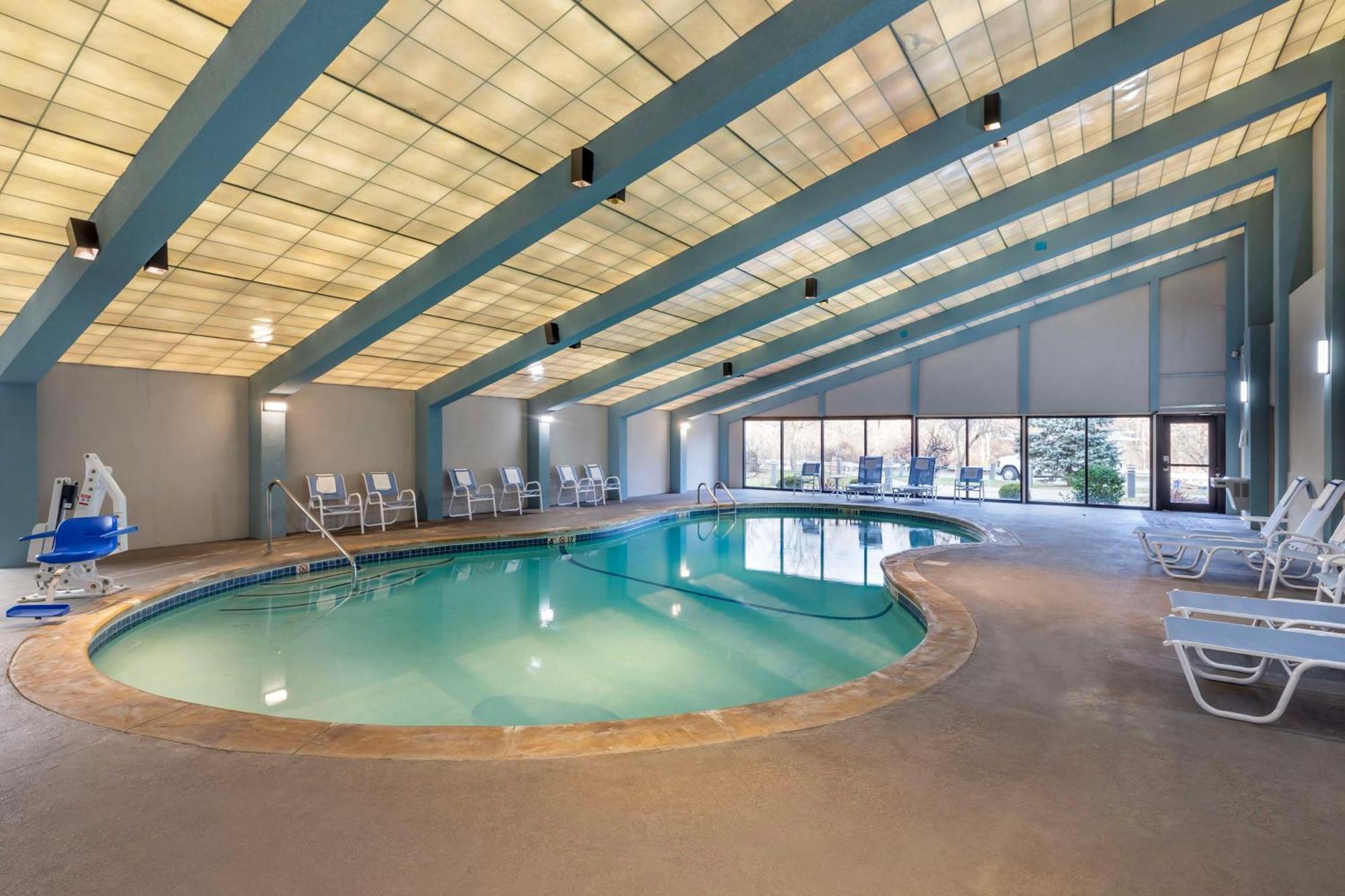 Best Western Plus New Englander Woburn Extérieur photo