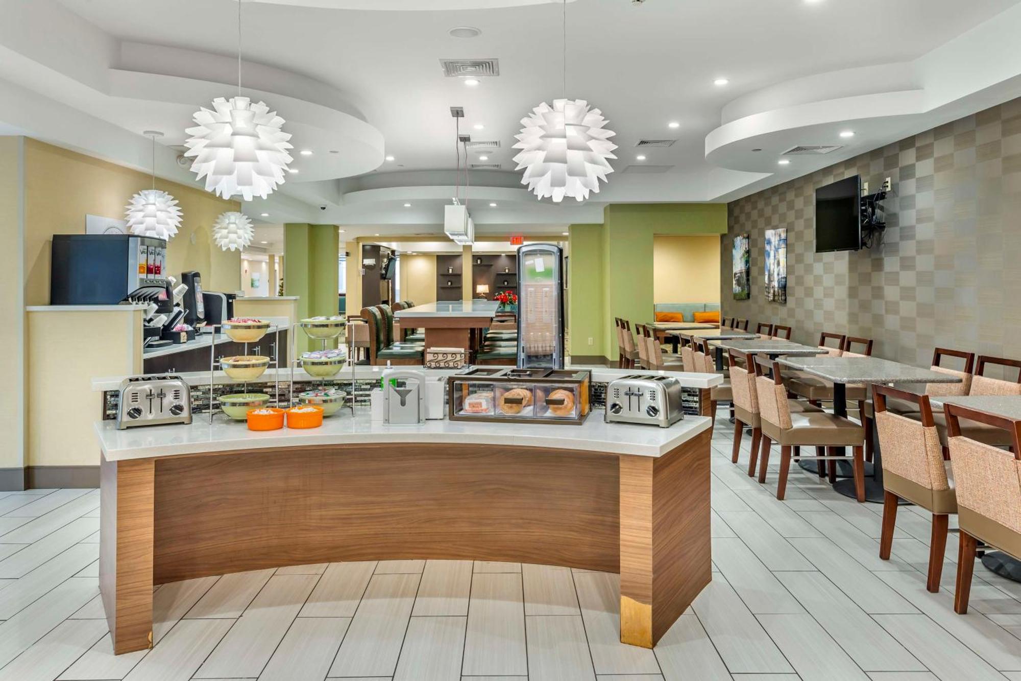 Best Western Plus New Englander Woburn Extérieur photo
